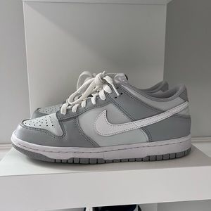 Nike dunk. grey fog lows. Size 7Y